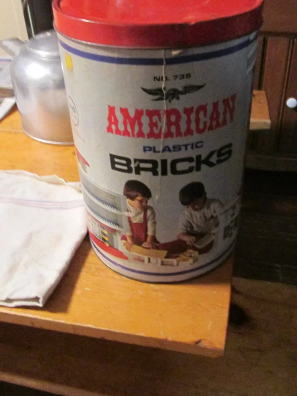 Vtg American plastic Bricks 735  container 510 pc instructions bldg blocks
